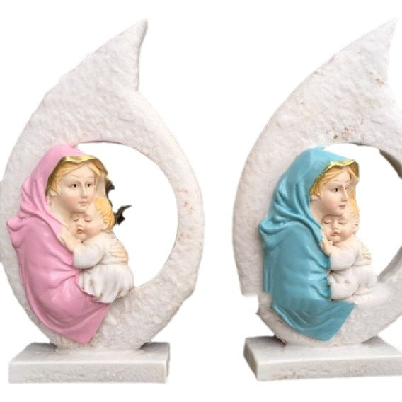 Ornement en Résine – La Vierge Marie serrant Jésus dans ses bras