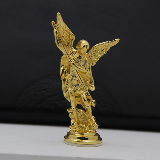 Ornement Religieux en Résine – Ange Victorieux sur le Mal